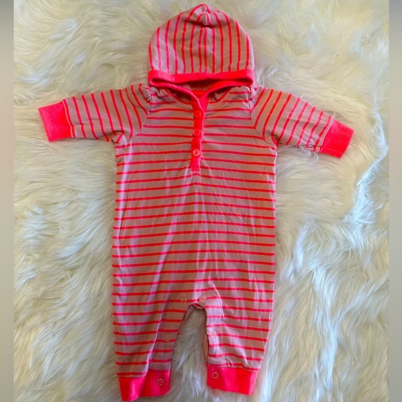 5/$30 Baby Osh B’Gosh Baby Girl Outfit 0-3 Months - Picture 3 of 5